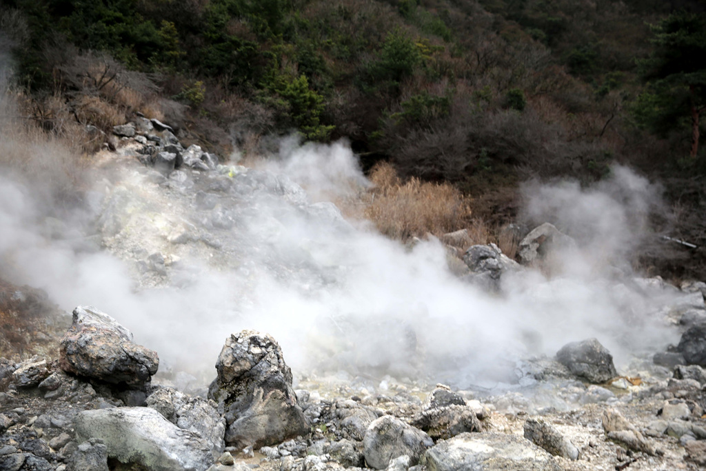 2016년 1월 해외지질답사 - 운젠화산 지옥계곡의 유황가스 2